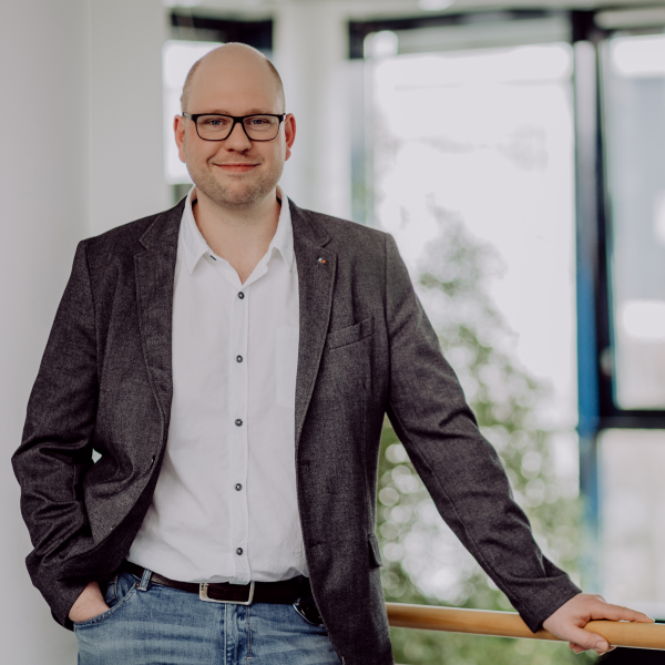 Contact RIS V1 2024-01-29